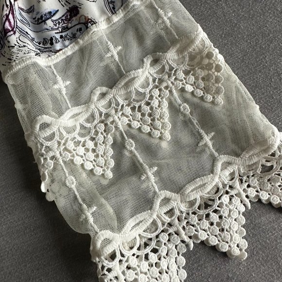 WHBM Long-Sleeve Lace-Up Floral Print Top in Abstract Paisley - Picture 5 of 6